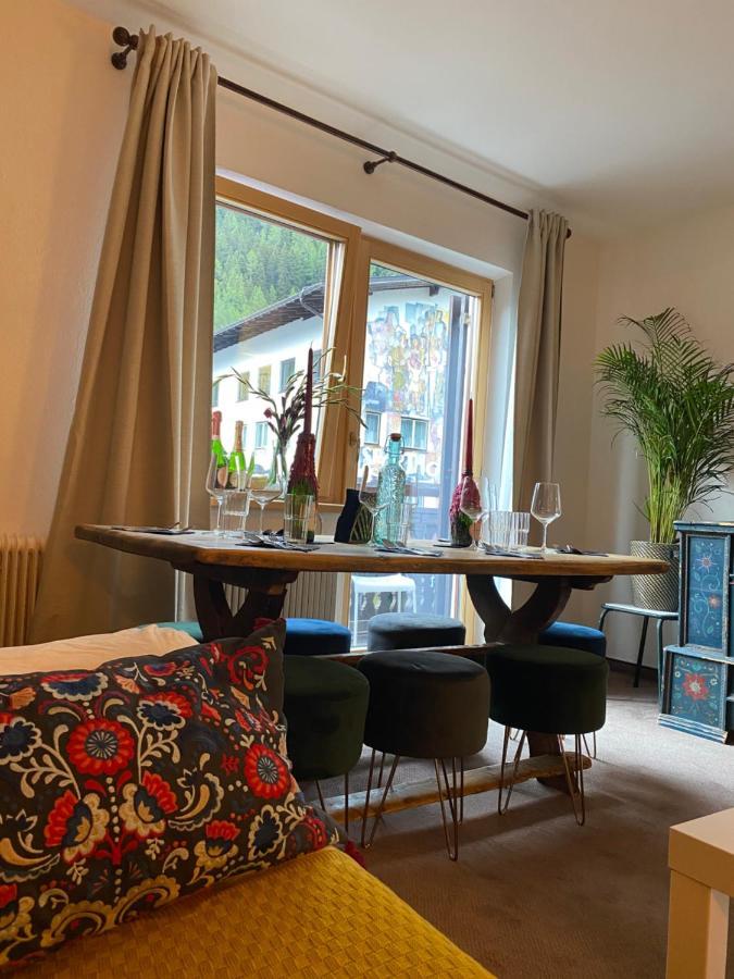 Cafe Schneider Appartments Sankt Anton am Arlberg Extérieur photo